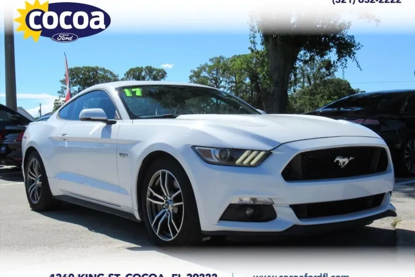 2017 Ford Mustang GT Premium photo 1