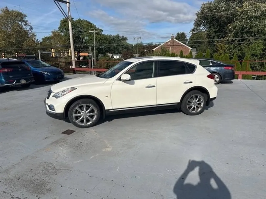 2016 Infiniti QX50 AWD photo 1