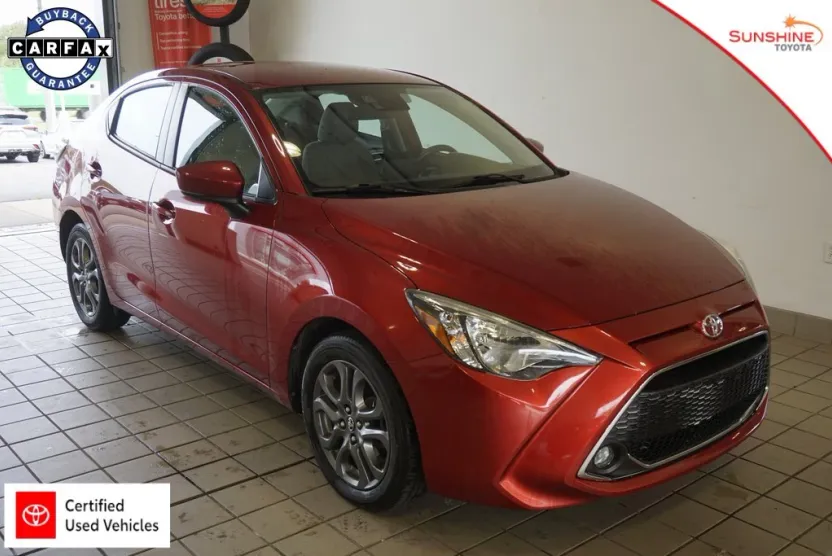 2019 Toyota Yaris LE photo 1