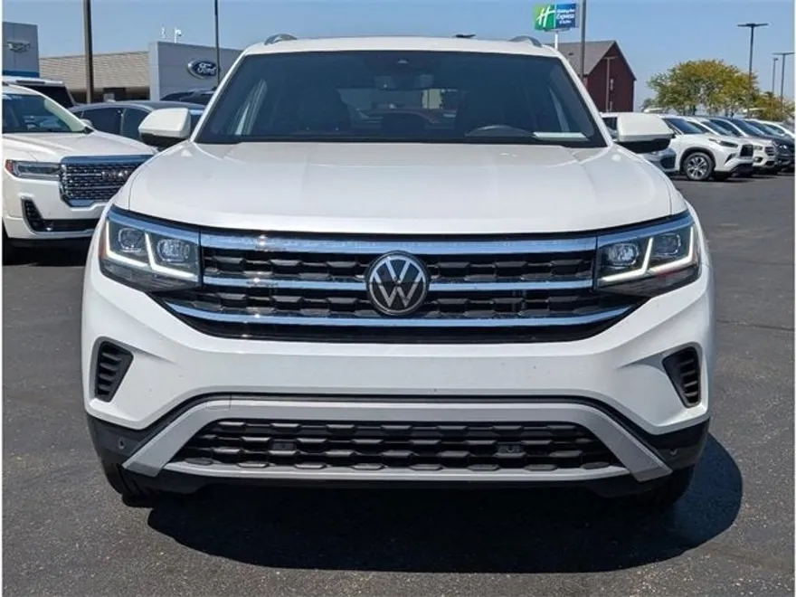 2023 Volkswagen Atlas Cross Sport V6 SEL photo 1