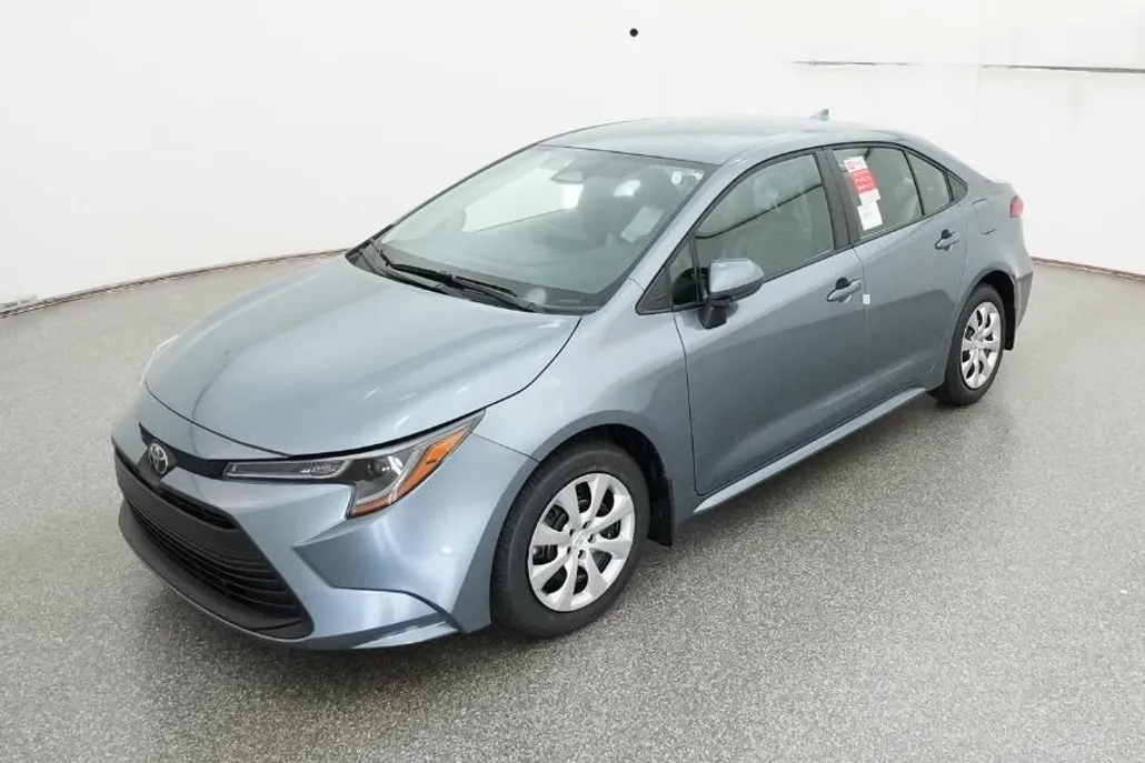 2026 Toyota Corolla LE photo 1