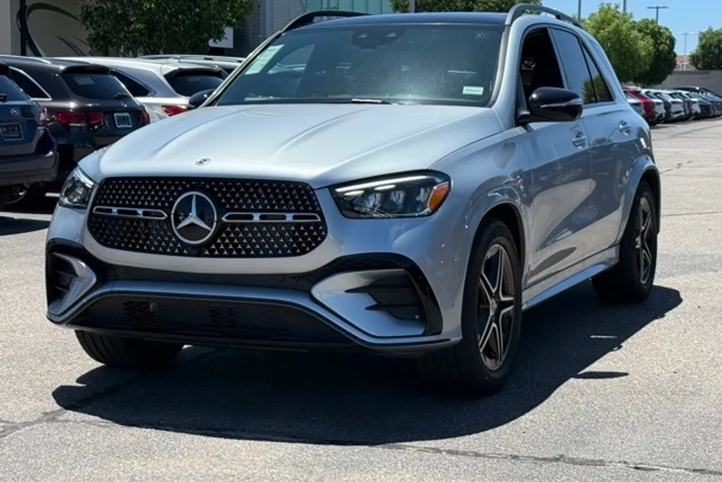 2025 Mercedes Benz GLE 580 4MATIC photo 1