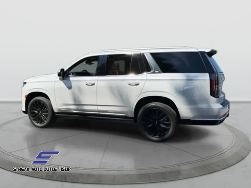 2023 Cadillac Escalade Premium Luxury photo 1