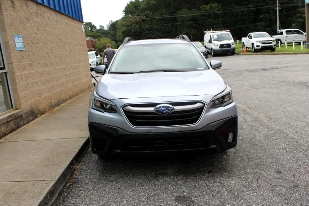 2022 Subaru Outback Premium photo 1