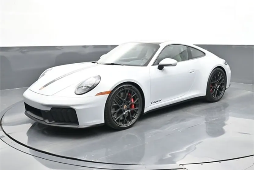 2026 Porsche 911 GTS photo 1