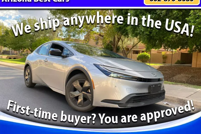 2024 Toyota Prius LE photo 1