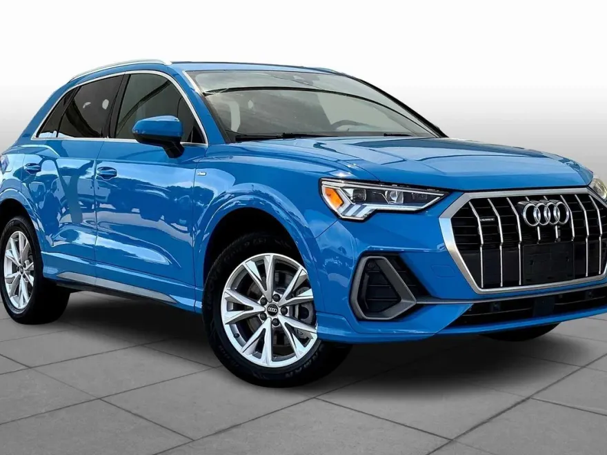 2023 Audi Q3 S line Premium photo 1