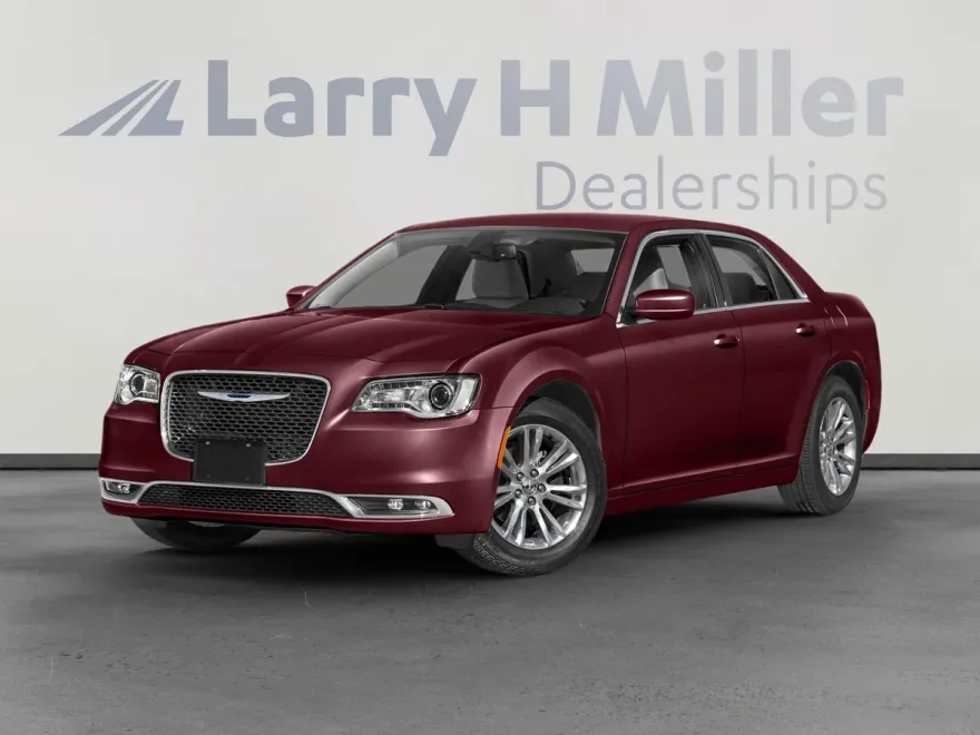 2023 Chrysler 300 Touring photo 1