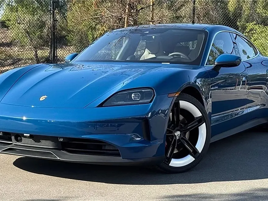 2025 Porsche Taycan 4S photo 1