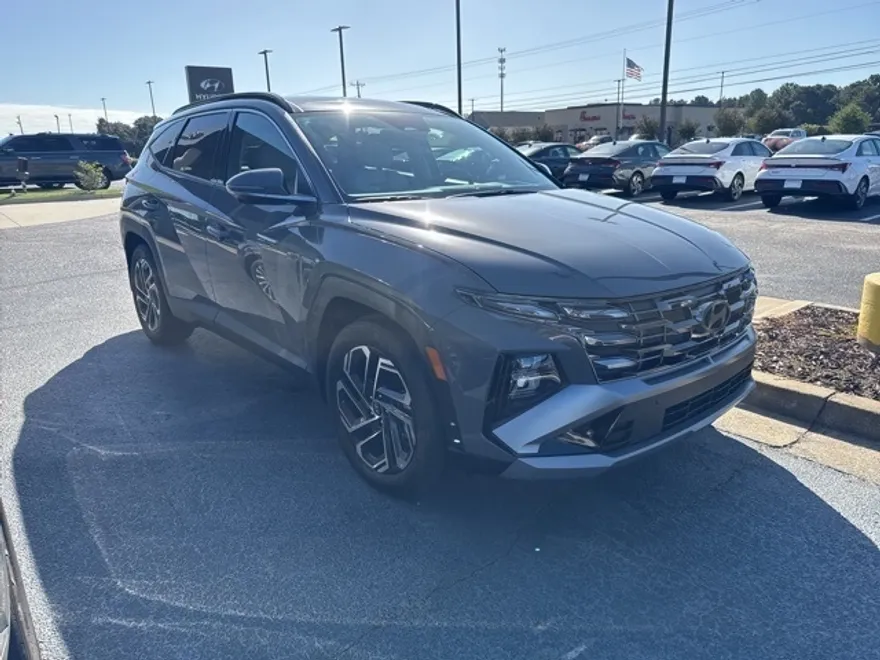 2025 Hyundai Tucson Limited photo 1