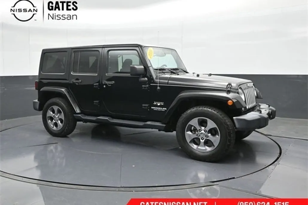 2016 Jeep Wrangler Unlimited Sahara photo 1