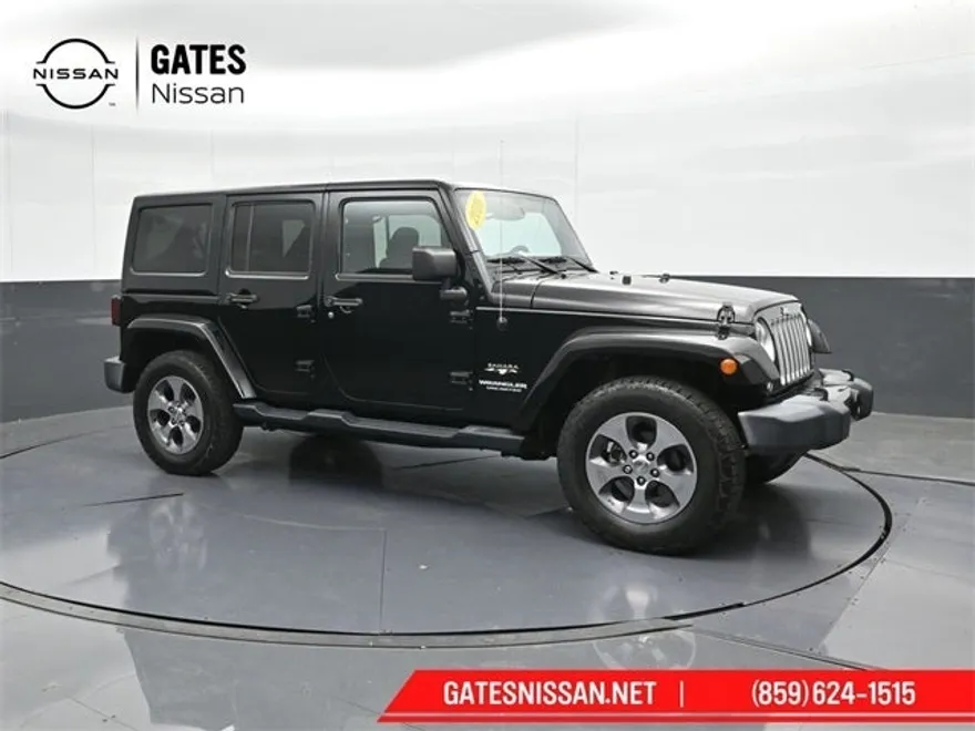 2016 Jeep Wrangler Unlimited Sahara photo 1
