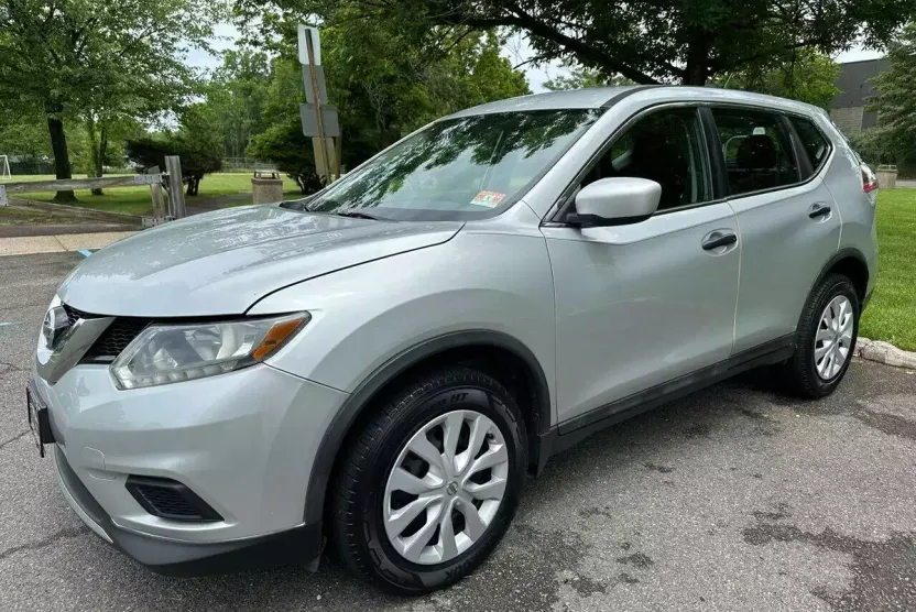 2016 Nissan Rogue SL photo 1
