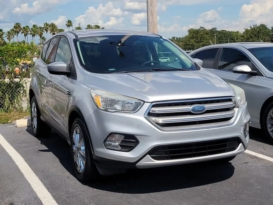 2017 Ford Escape SE photo 1