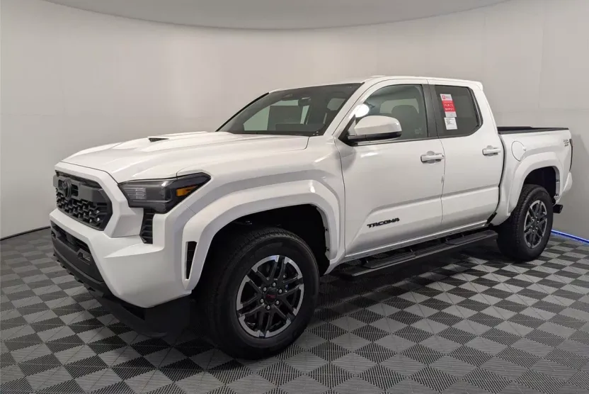 2025 Toyota Tacoma TRD Sport Double Cab photo 1