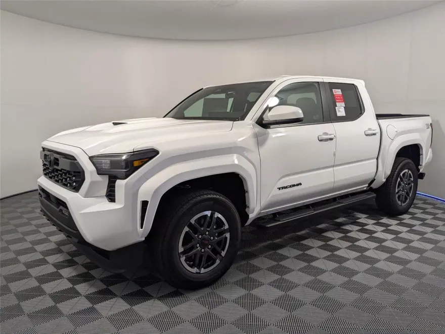 2025 Toyota Tacoma TRD Sport Double Cab photo 1