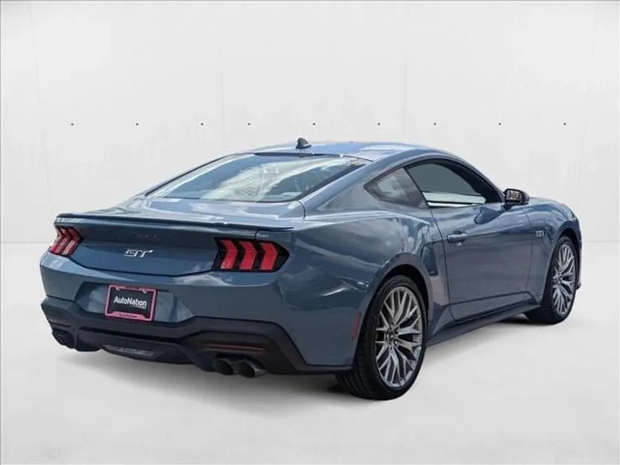 2025 Ford Mustang GT Premium photo 1