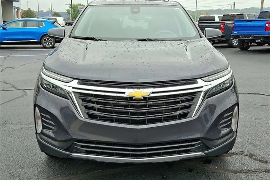 2023 Chevrolet Equinox LT photo 1