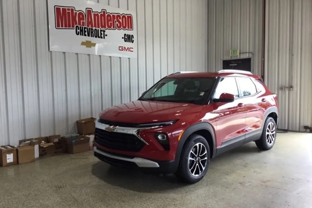 2026 Chevrolet Trailblazer LT photo 1