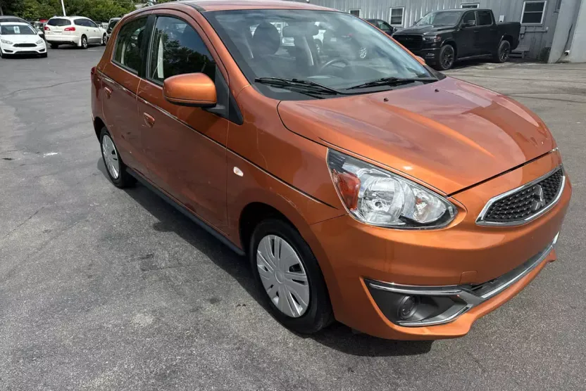 2020 Mitsubishi Mirage ES photo 1