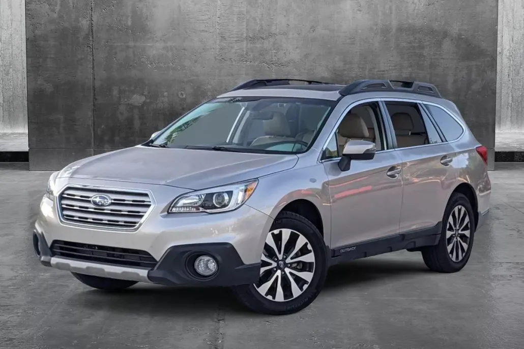 2017 Subaru Outback 3.6R Limited photo 1