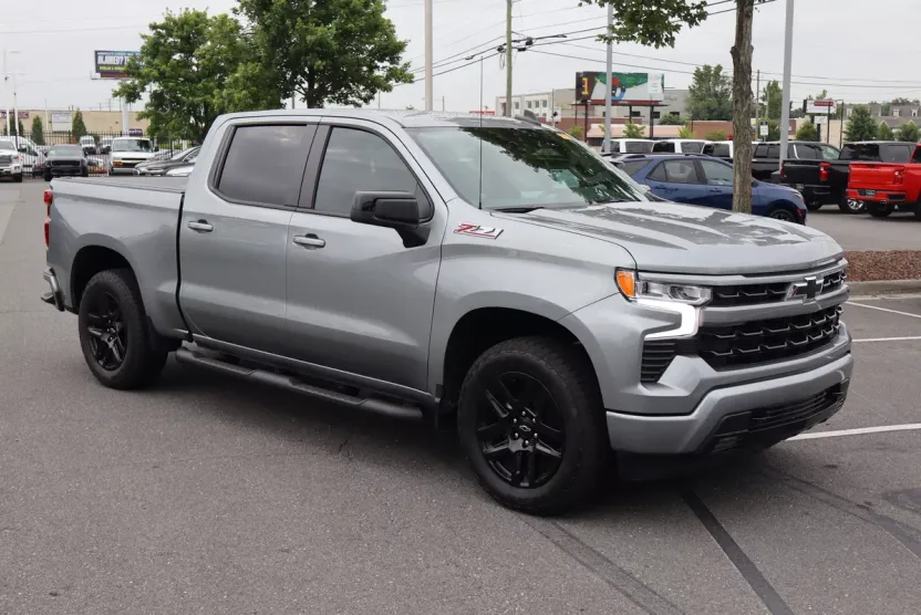 2025 Chevrolet Silverado 1500 photo 1