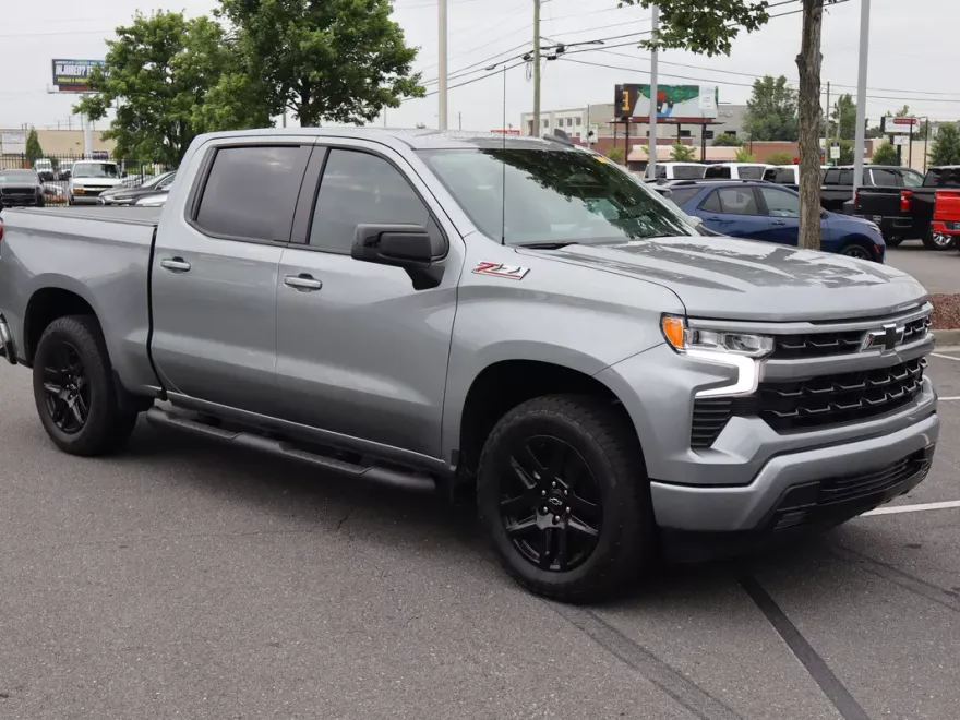 2025 Chevrolet Silverado 1500 photo 1