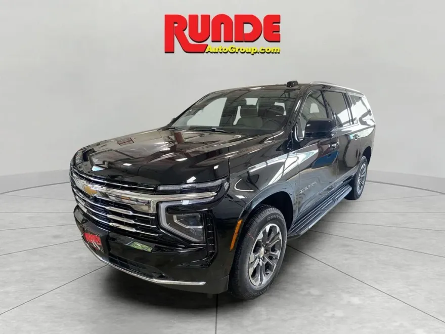 2025 Chevrolet Suburban LT photo 1