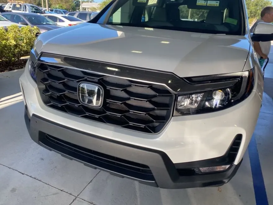 2023 Honda Passport EX-L photo 1