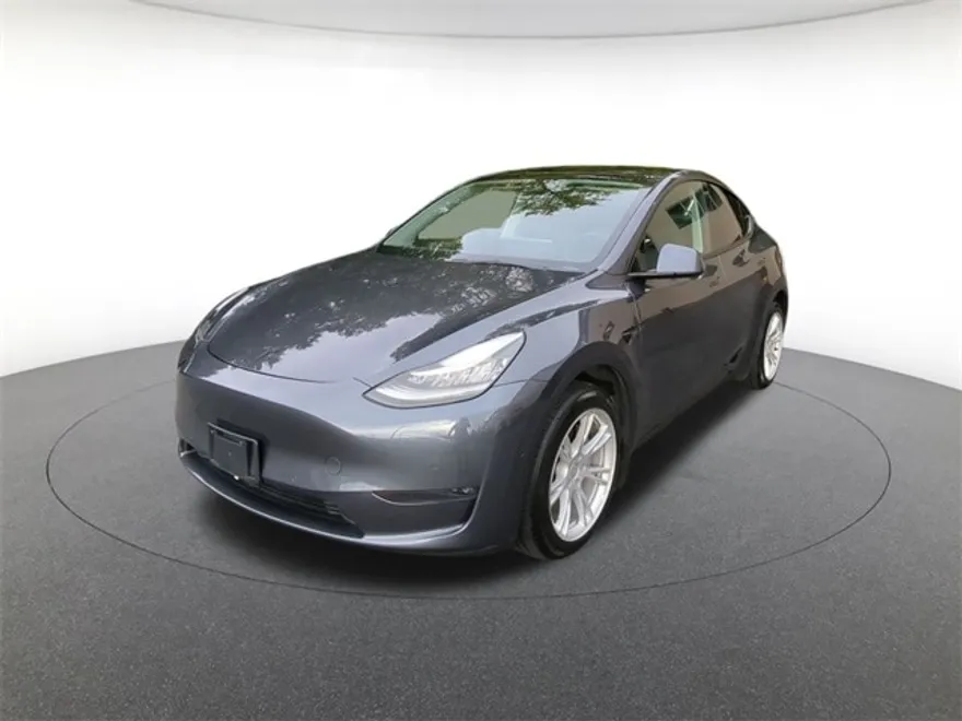 2022 Tesla Model Y Long Range photo 1