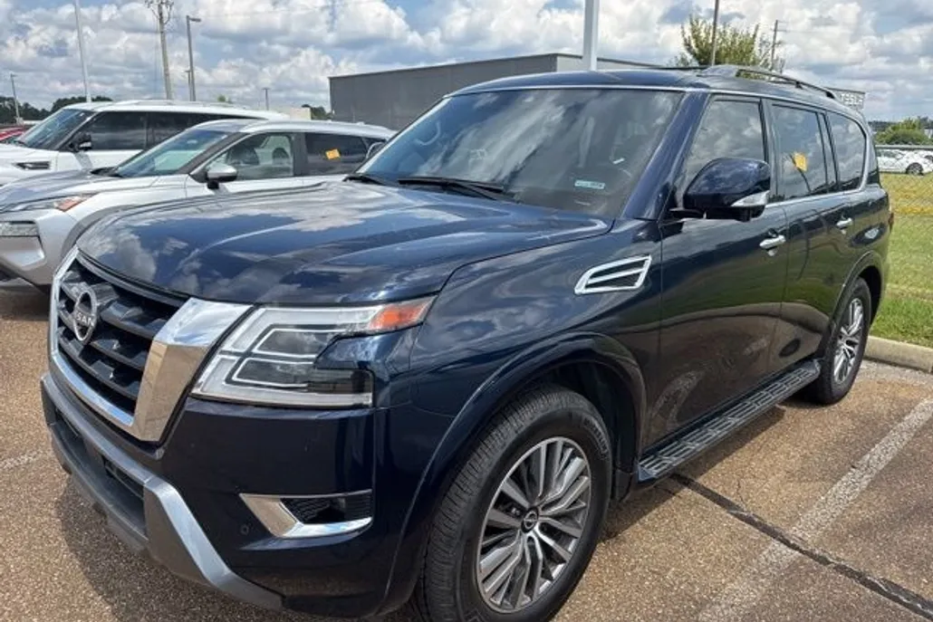 2023 Nissan Armada SL photo 1