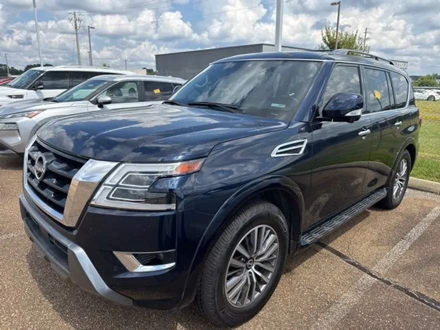 2023 Nissan Armada SL photo 1