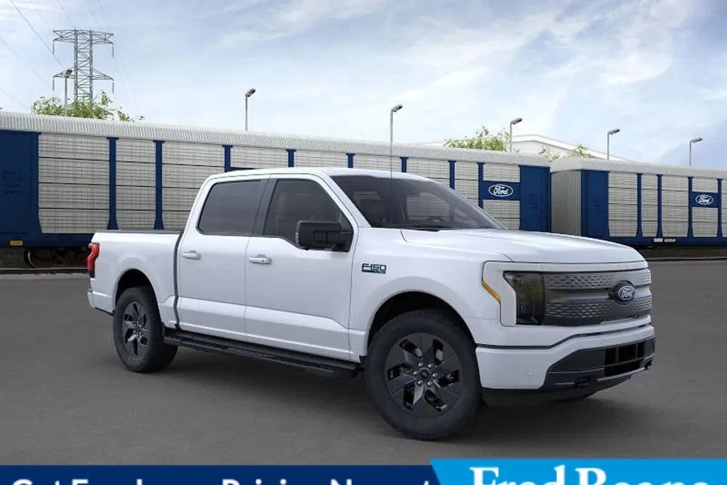 2025 Ford F-150 Lightning photo 1