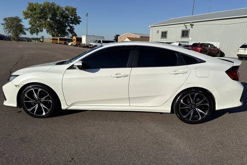 2019 Honda Civic Si photo 1