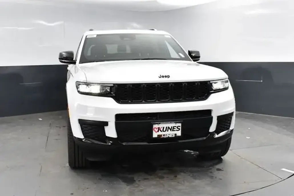 2025 Jeep Grand Cherokee Altitude X photo 1