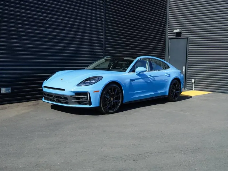 2025 Porsche Panamera 4 E-Hybrid photo 1
