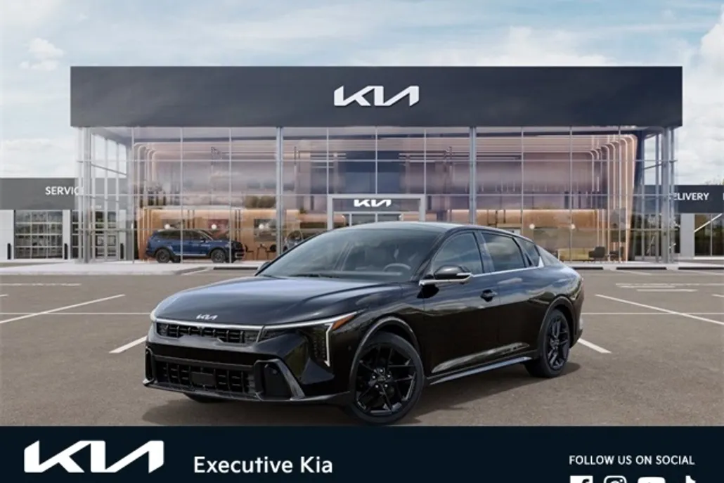 2025 Kia K4 GT-Line Turbo photo 1