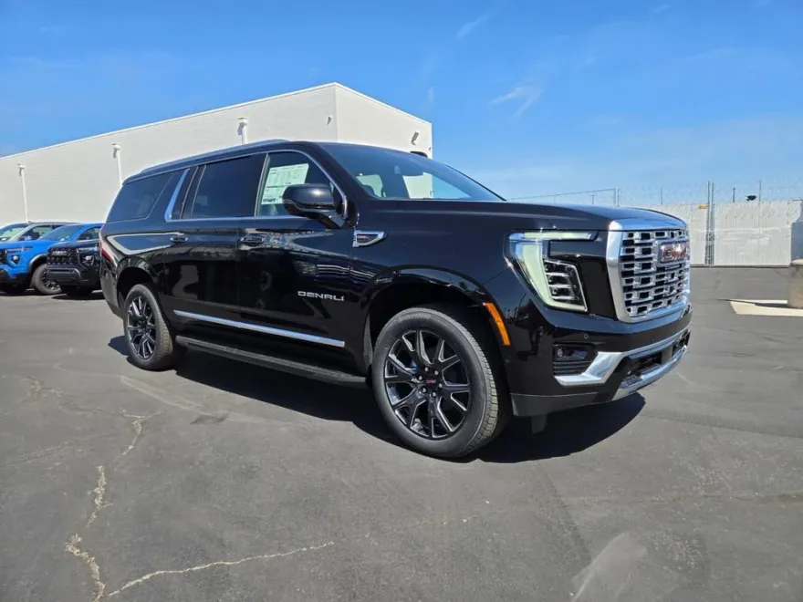 2025 Gmc Yukon XL Denali photo 1