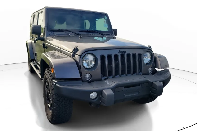 2016 Jeep Wrangler Unlimited Sahara photo 1