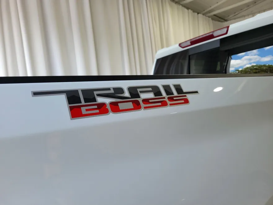 2025 Chevrolet Silverado 1500 LT Trail Boss photo 1
