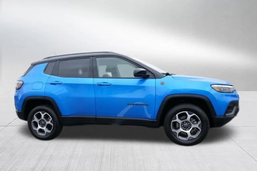 2022 Jeep Compass Trailhawk photo 1