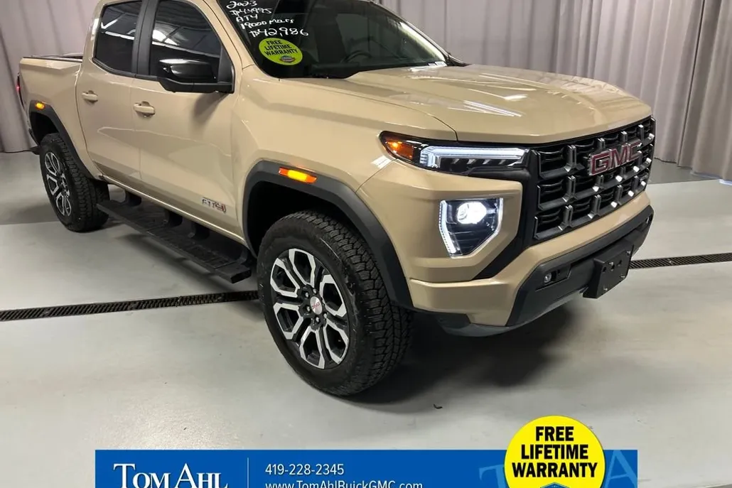 2023 Gmc Canyon AT4 photo 1