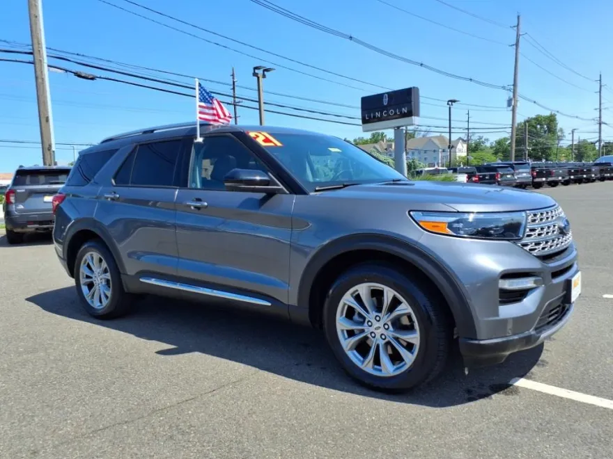 2021 Ford Explorer Limited photo 1