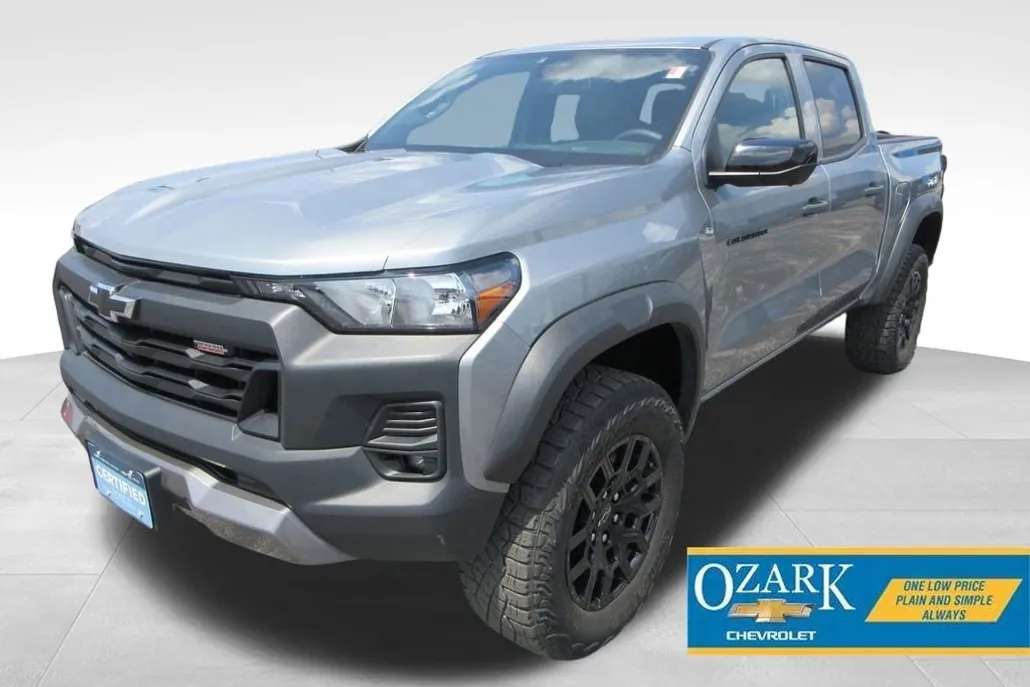 2023 Chevrolet Colorado Trail Boss photo 1