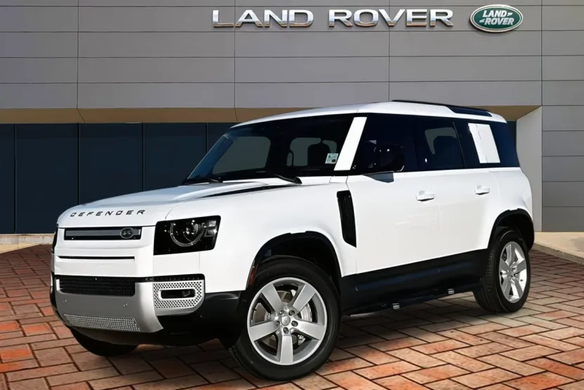 2025 Land Rover Defender 110 S photo 1