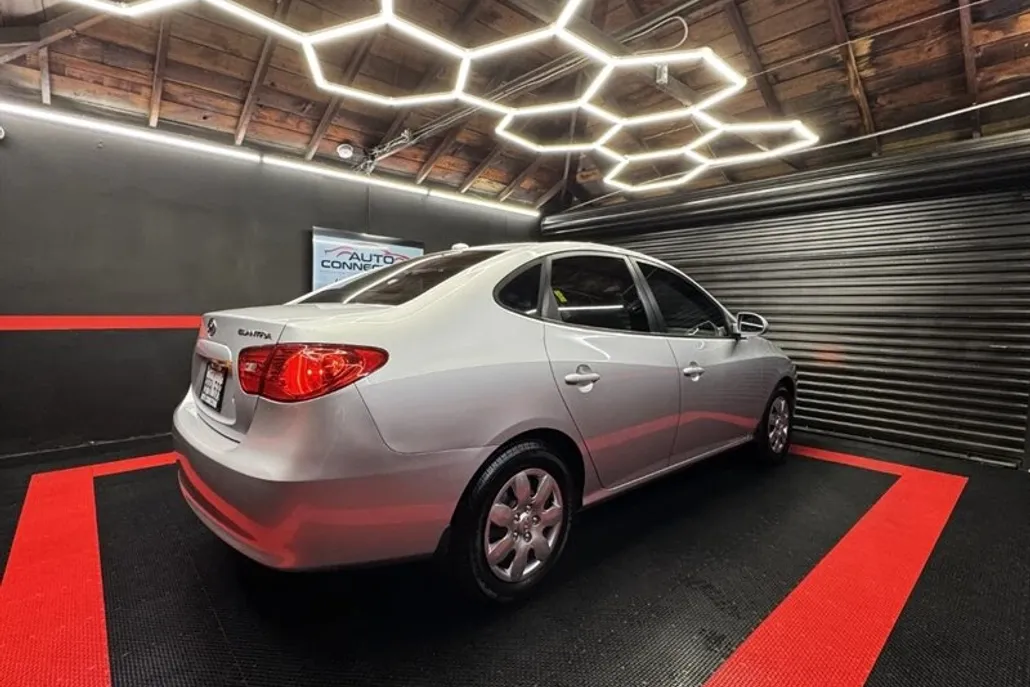 2008 Hyundai Elantra GLS photo 1