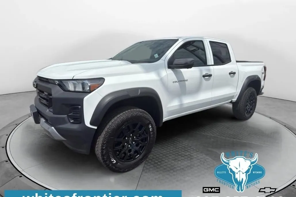2025 Chevrolet Colorado Trail Boss photo 1