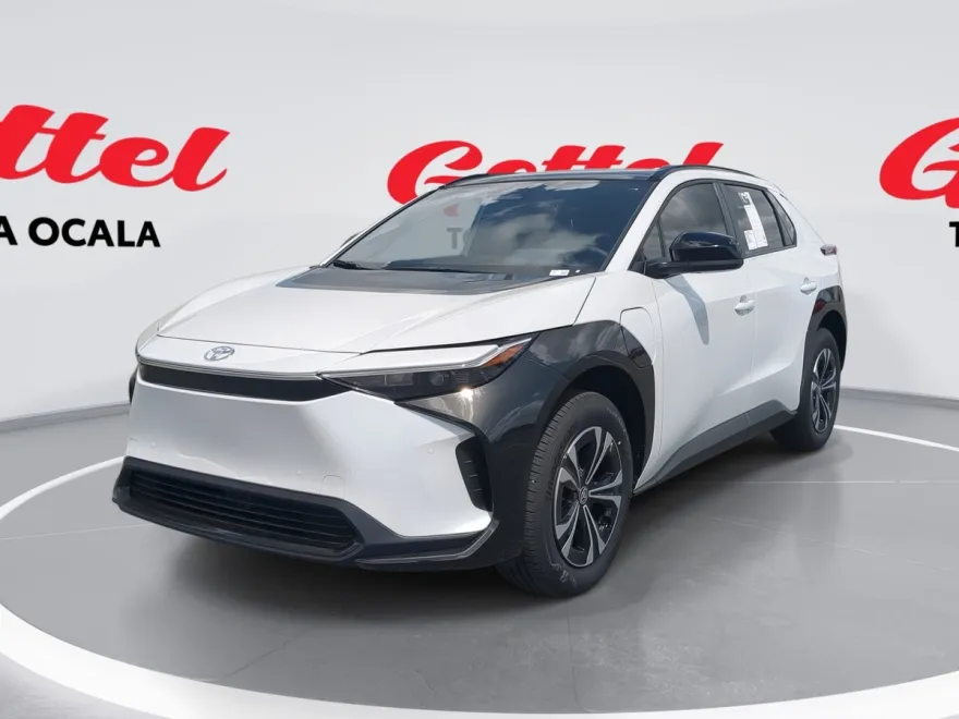 2025 Toyota bZ4X XLE photo 1