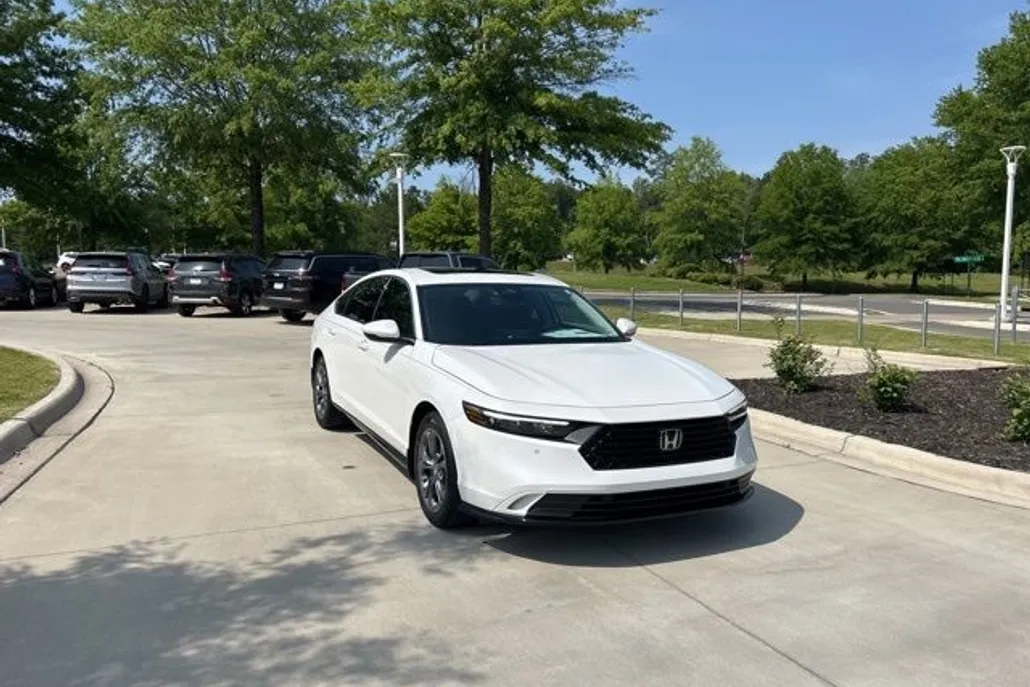 2025 Honda Accord Hybrid EX-L photo 1