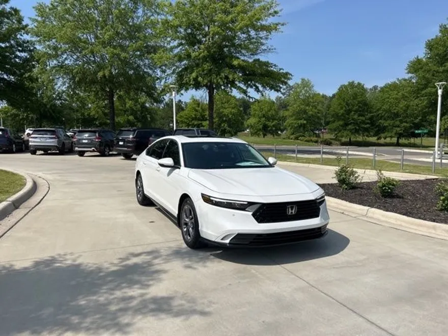 2025 Honda Accord Hybrid EX-L photo 1